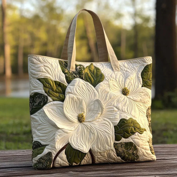 Ambachtelijke Gequiltte Tote Bag - Elegante Witte Lelies