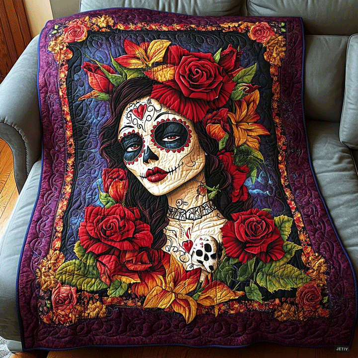 Wilma - Steppdecke Totenkopf Blumen Mystik