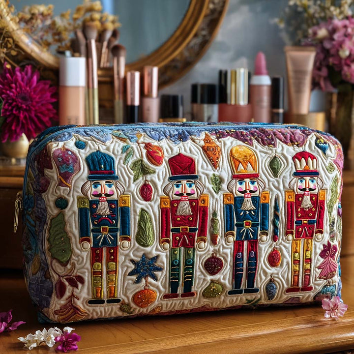 Silke - Gesteppte Kulturtasche Glänzender Nussknacker